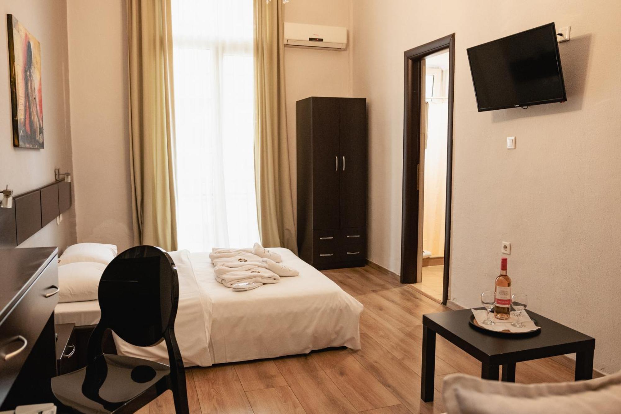 סלוניקי Hotel Ilisia מראה חיצוני תמונה