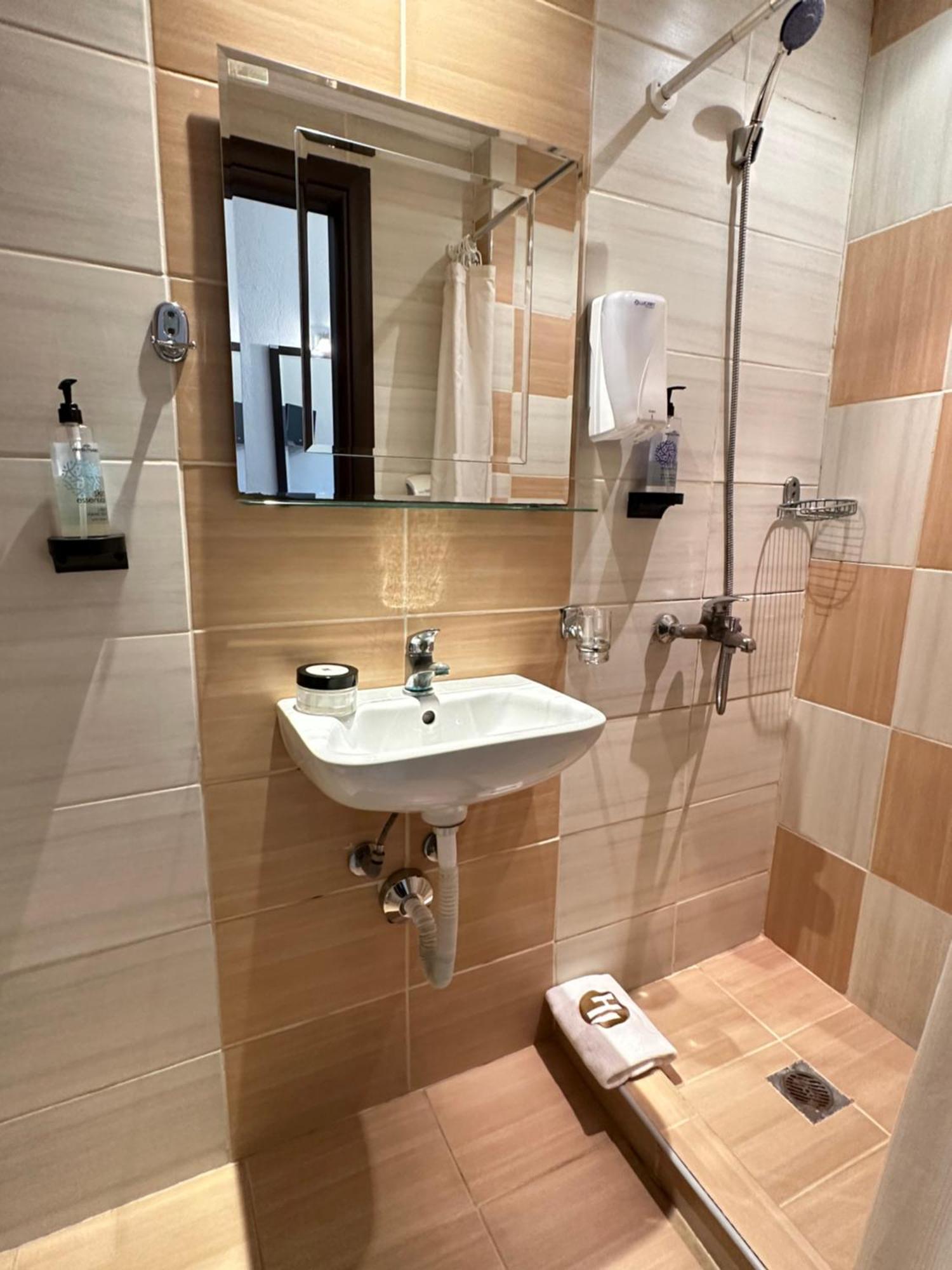 סלוניקי Hotel Ilisia מראה חיצוני תמונה